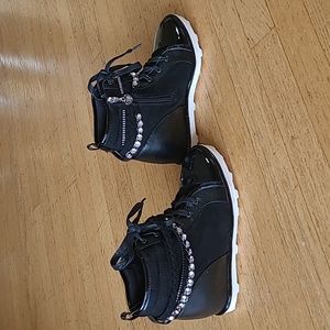 Stuart Weitzman Ariana Chain Boots size 5